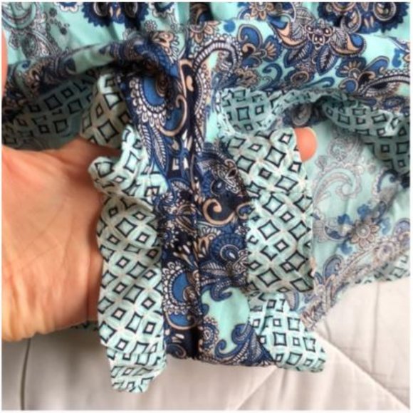 💠 Blue Patterned Romper 💠 - Picture 7 of 15